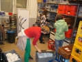 Der Lagerraum wird ausgeräumt