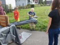 ...zum...